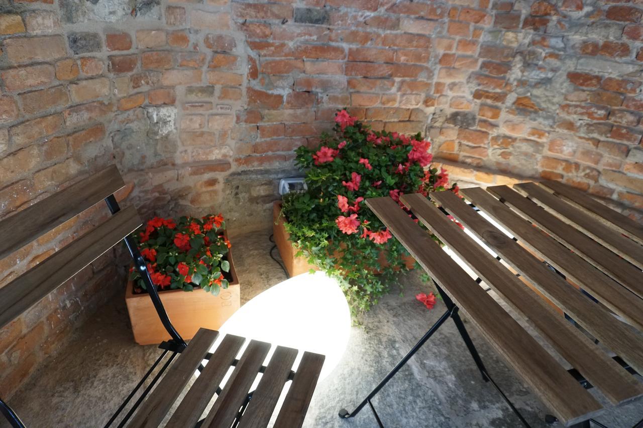 La Canonica - Charming Self-Catering Apartments In Nizza Monferrato Kültér fotó