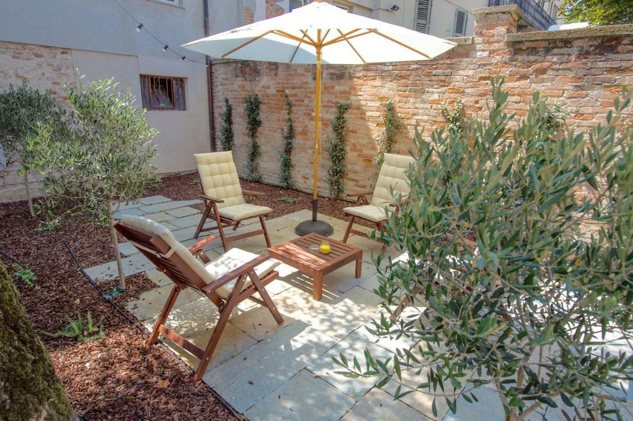 La Canonica - Charming Self-Catering Apartments In Nizza Monferrato Kültér fotó
